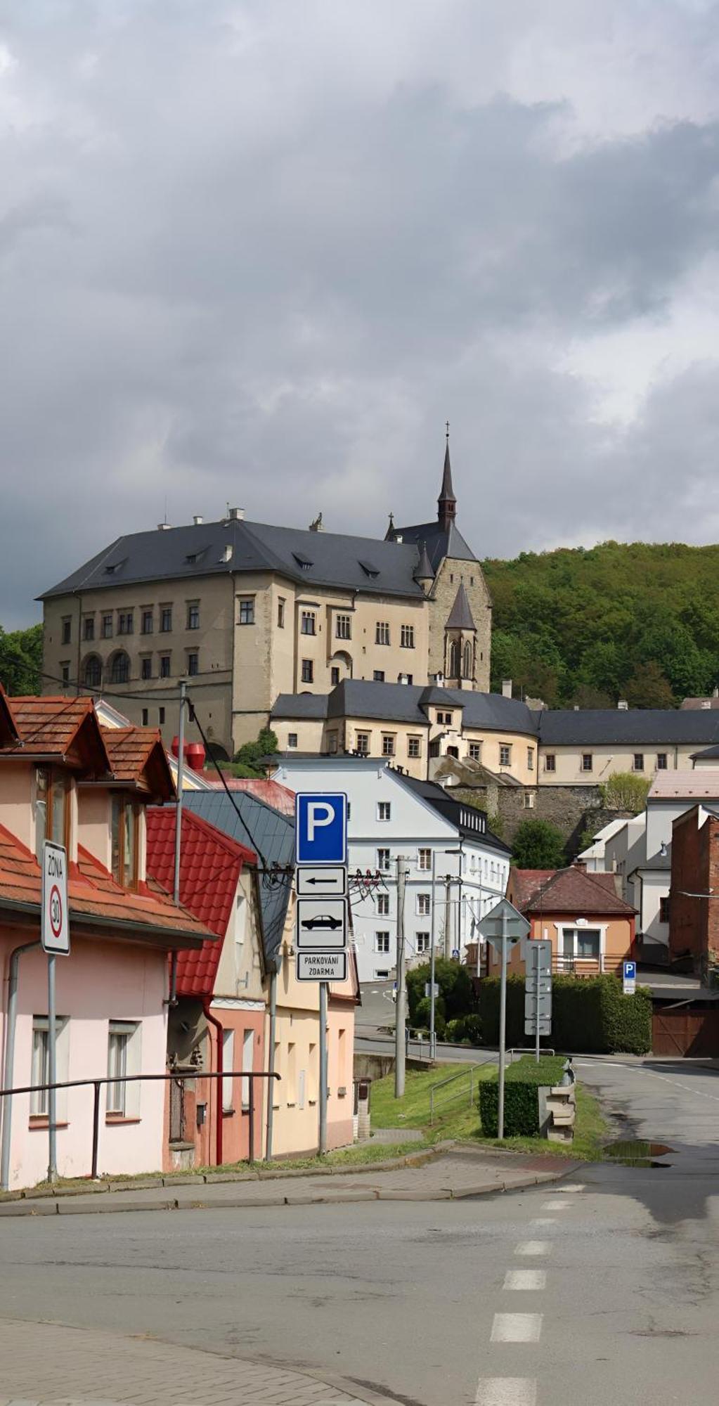Apartman - Cafe Princ Pod Hradem Wifi, Klima Šternberk Bagian luar foto